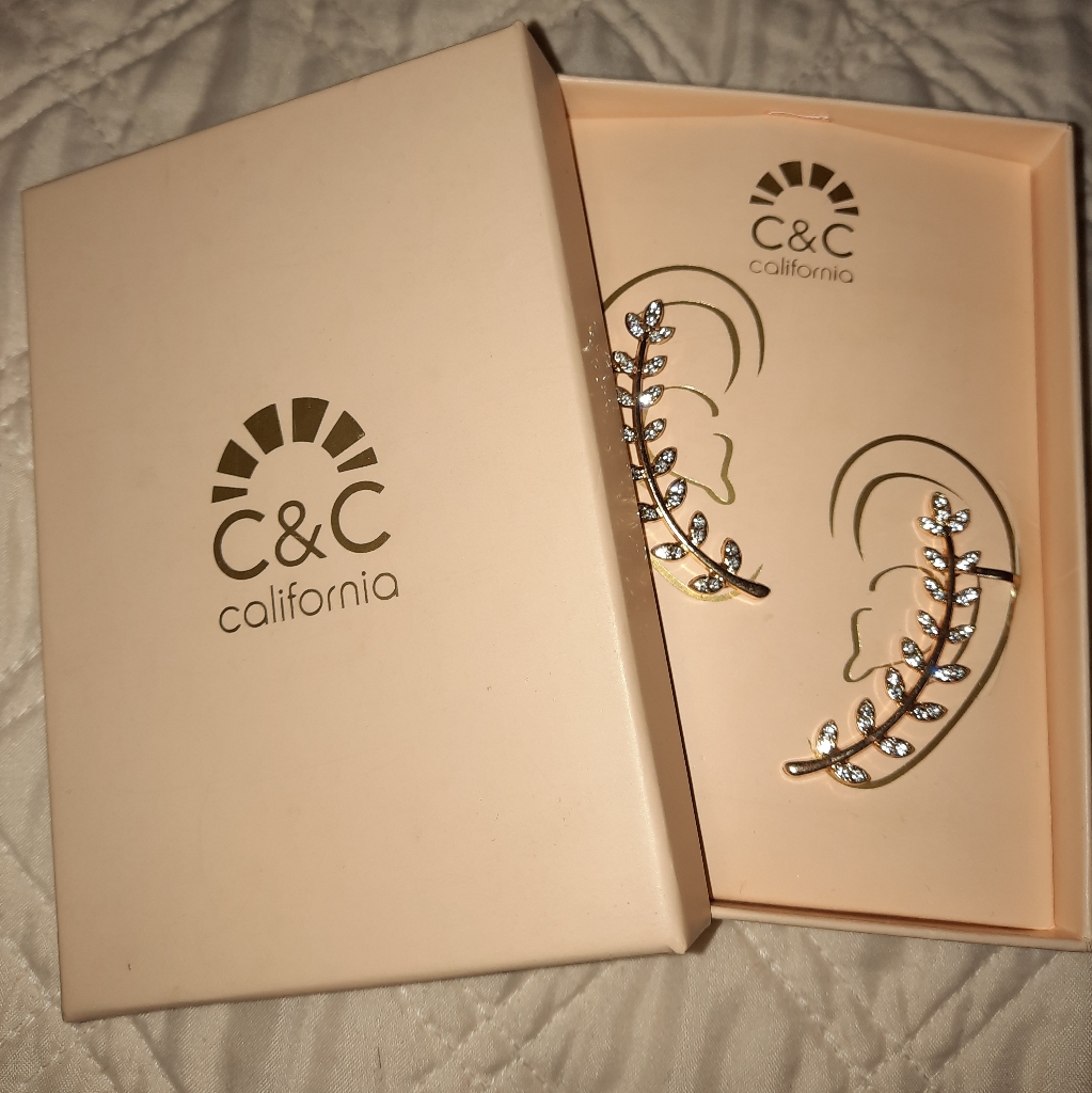 CC California Gold Rhinestone Leaf Cuff Earrings 13$